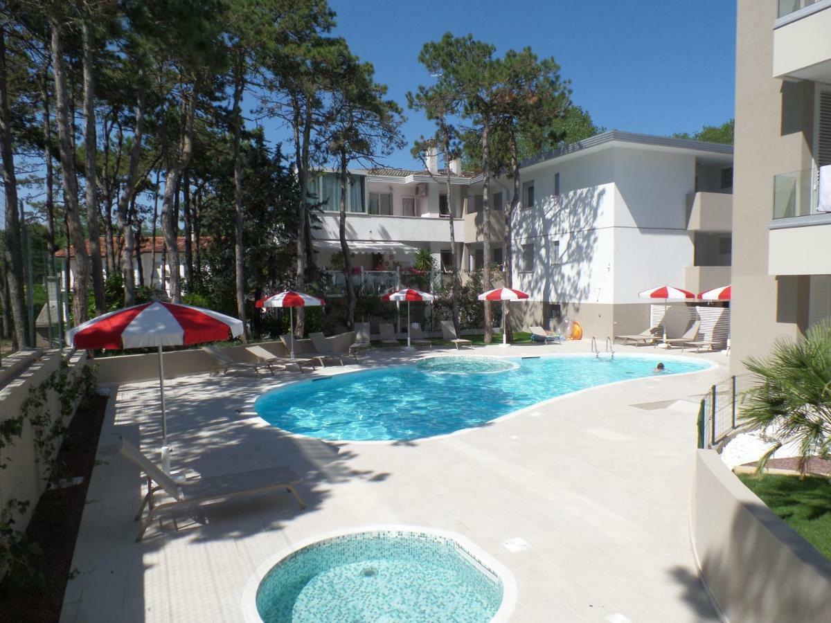 Residence Melograno Bibione Eksteriør bilde