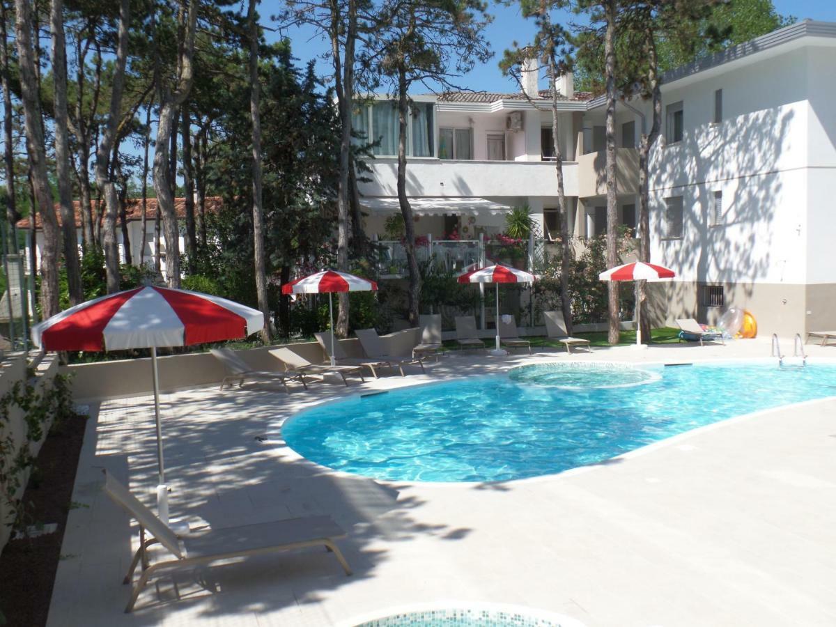 Residence Melograno Bibione Eksteriør bilde